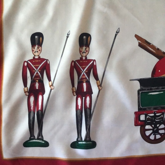 VTG Echo Christmas Ornament Print Festive & Gorgeous. 100% Silk - Picture 4 of 16